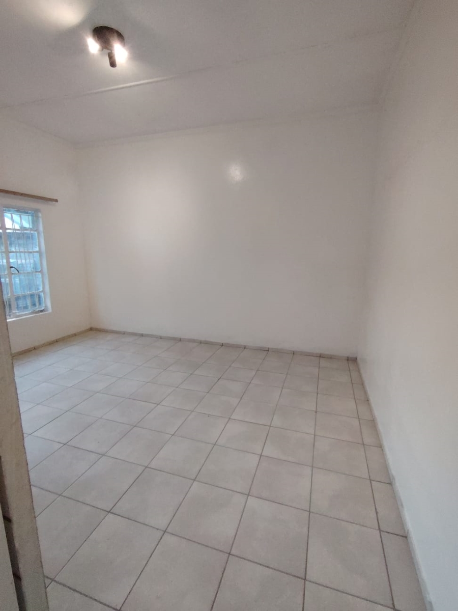 To Let 2 Bedroom Property for Rent in Olifantshoek Northern Cape